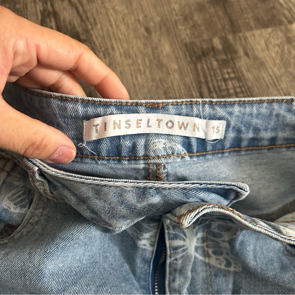 Tinseltown 75 Butterflies Denim Jeans Mom Jeans - Picture 3 of 4